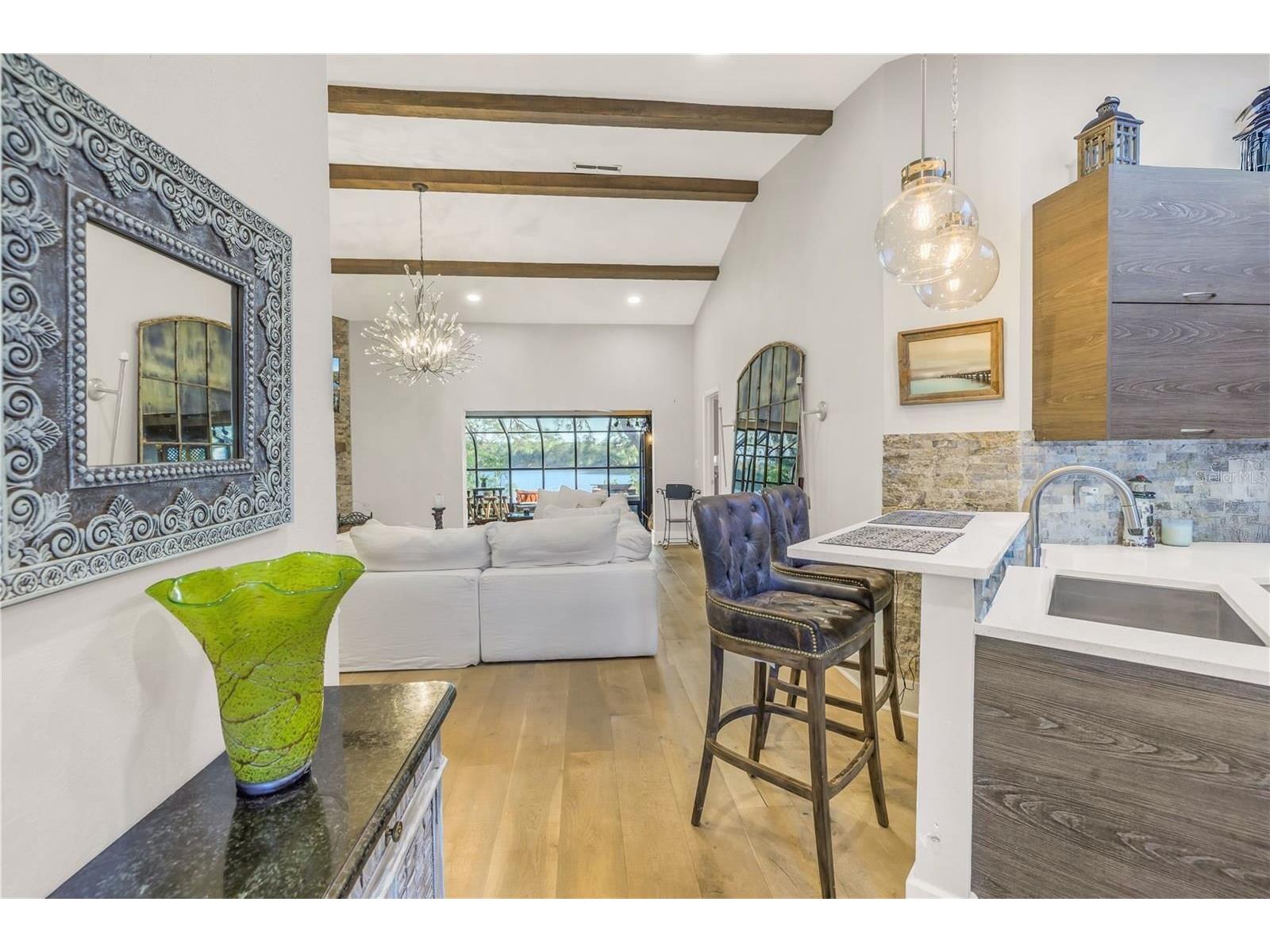 978 San Carlos Court NE Saint Petersburg FL 33702 TB8466906 image6