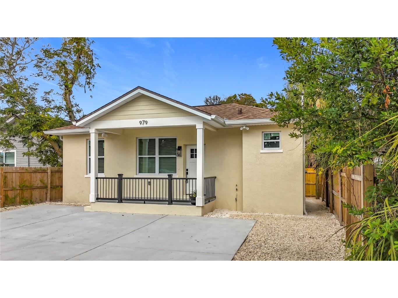 979 11th Avenue S Saint Petersburg FL 33705 TB8377249 image1