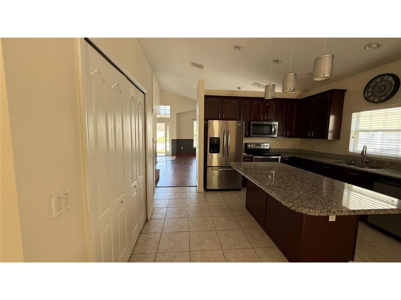 979 Hacienda Circle Kissimmee FL 34741 S5132644 image10