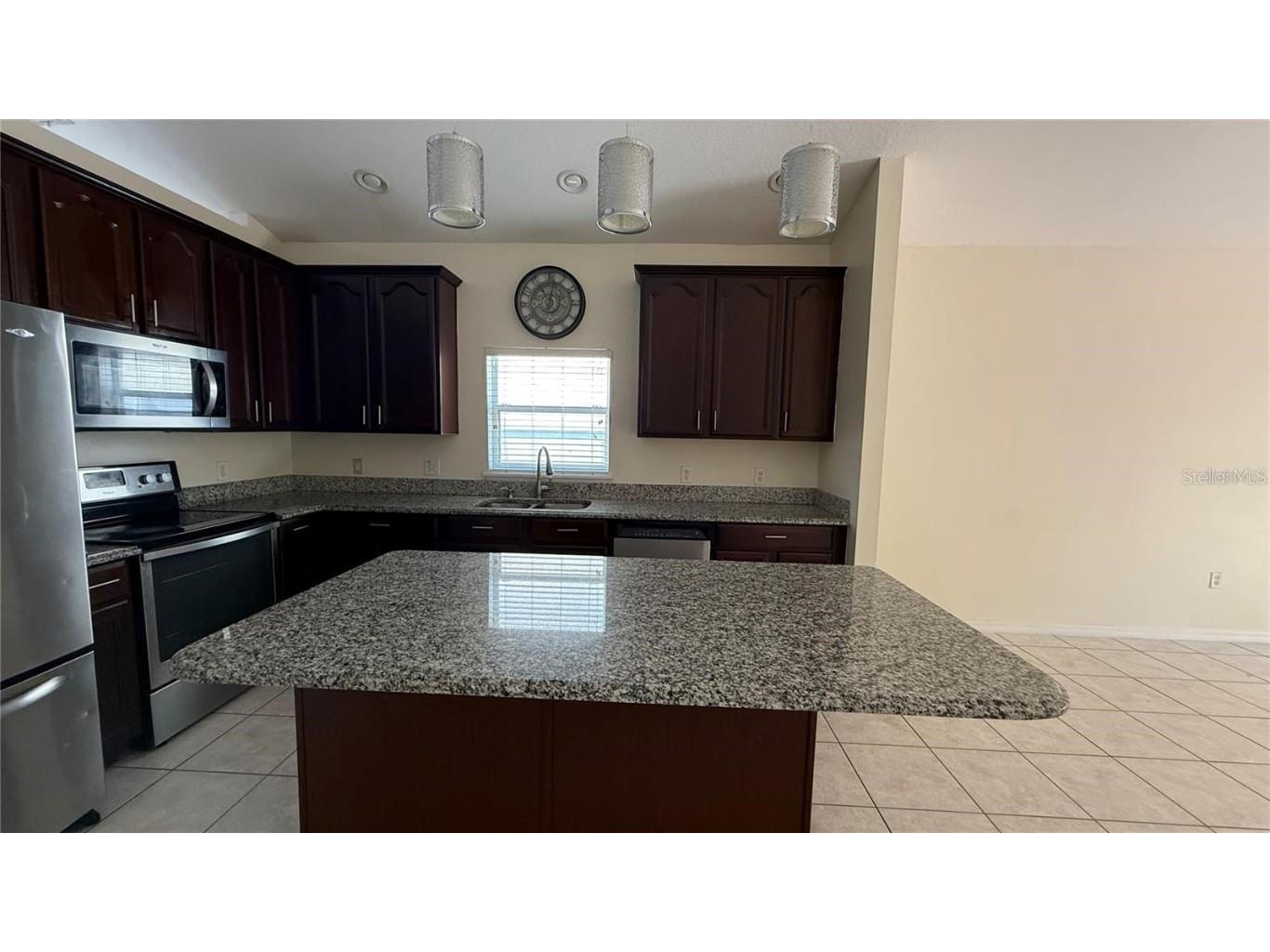 979 Hacienda Circle Kissimmee FL 34741 S5132644 image12