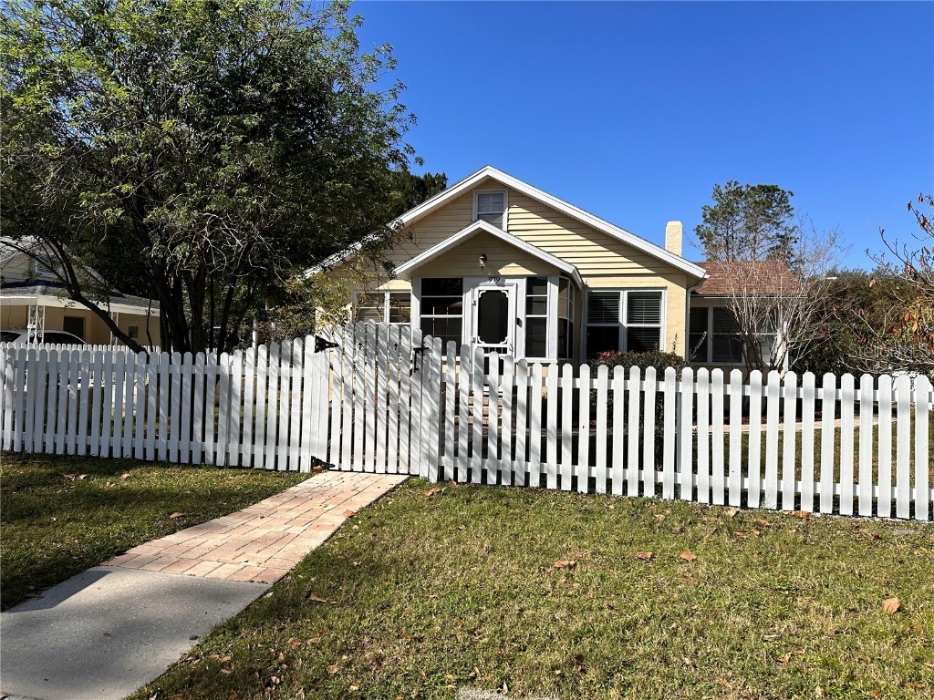 979 N Baker Street Mount Dora FL 32757 G5078305 image1