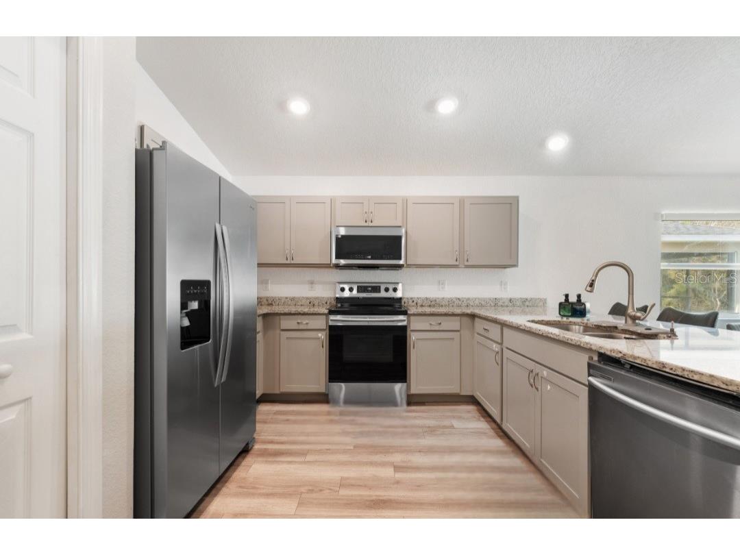 979 Pearly Ridge Lane Lakeland FL 33809 TB8477489 image10