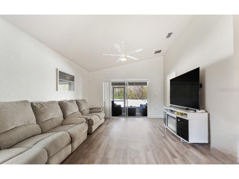 979 Pearly Ridge Lane Lakeland FL 33809 TB8477489 image7