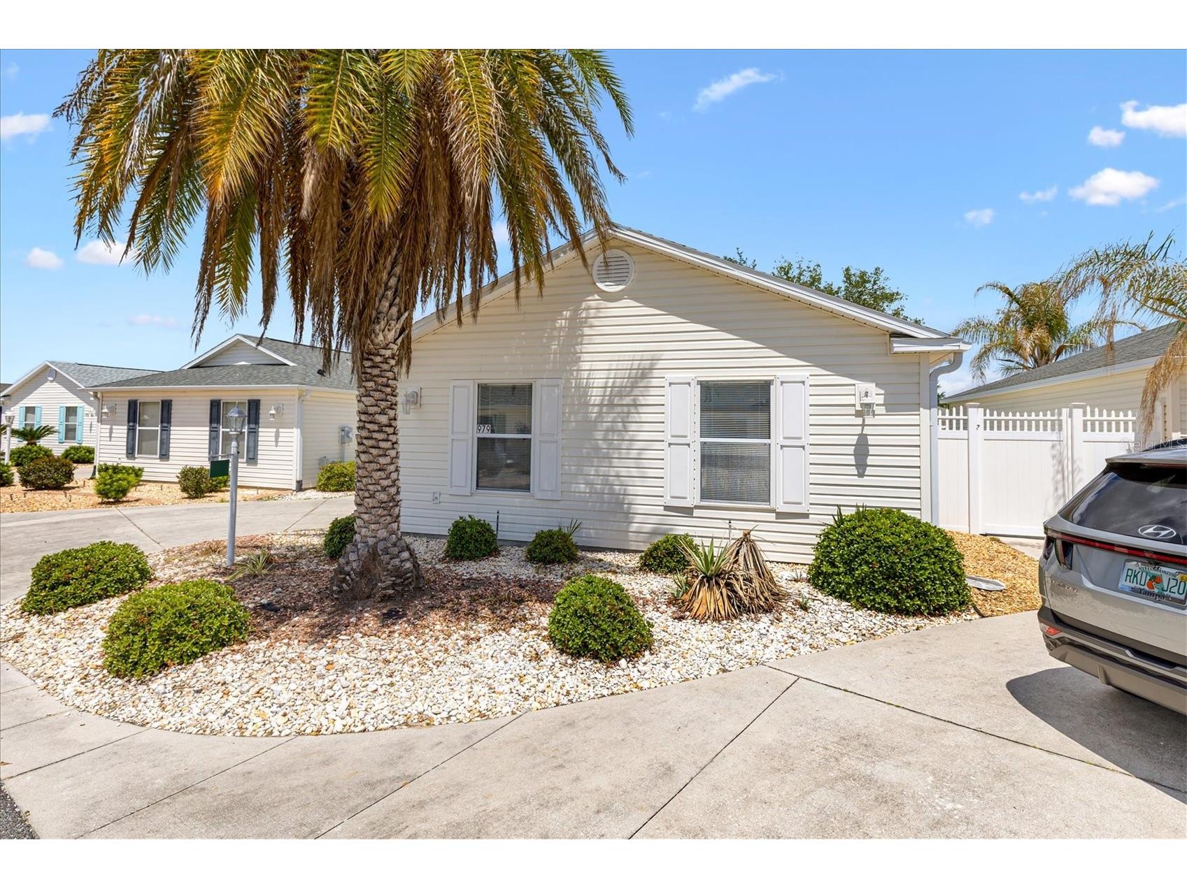 979 Smyrna Street The Villages FL 32162 G5111321 image1