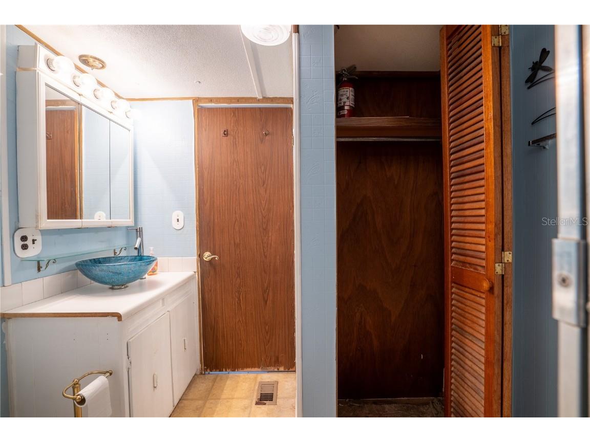 9790 66th Street N #319 Pinellas Park FL 33782 TB8444228 image16