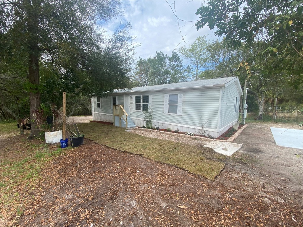 9792 Lake Drive Weeki Wachee FL 34613 W7862021 image1