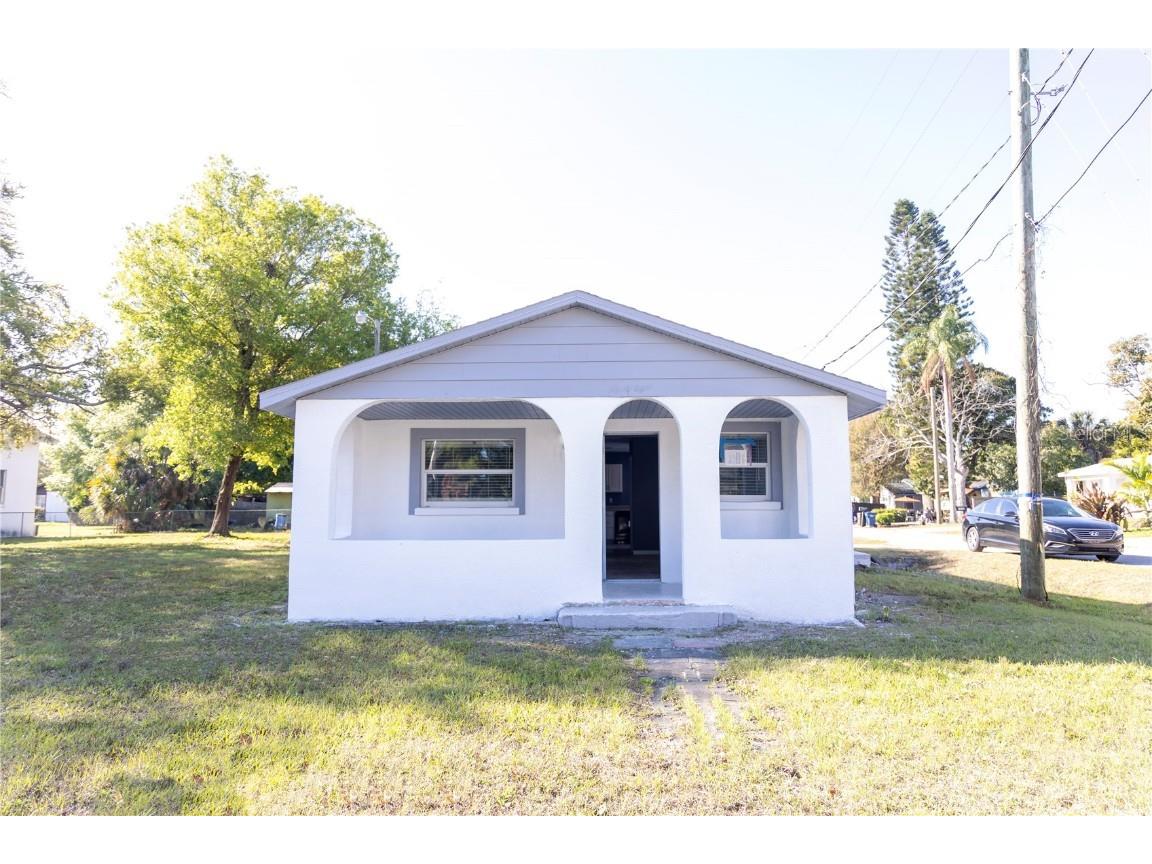 98 17th Street E Palmetto FL 34221 A4528112 image1