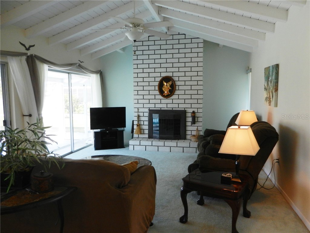 98 Caddy Road Rotonda West FL 33947 D5914648 image3