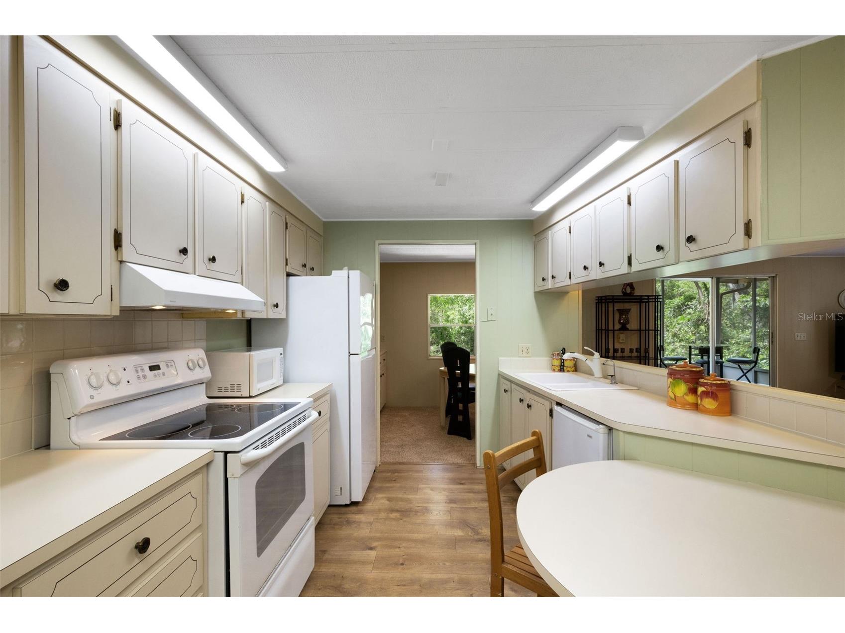 98 Cedar Elm Drive #32 Safety Harbor FL 34695 TB8497563 image4