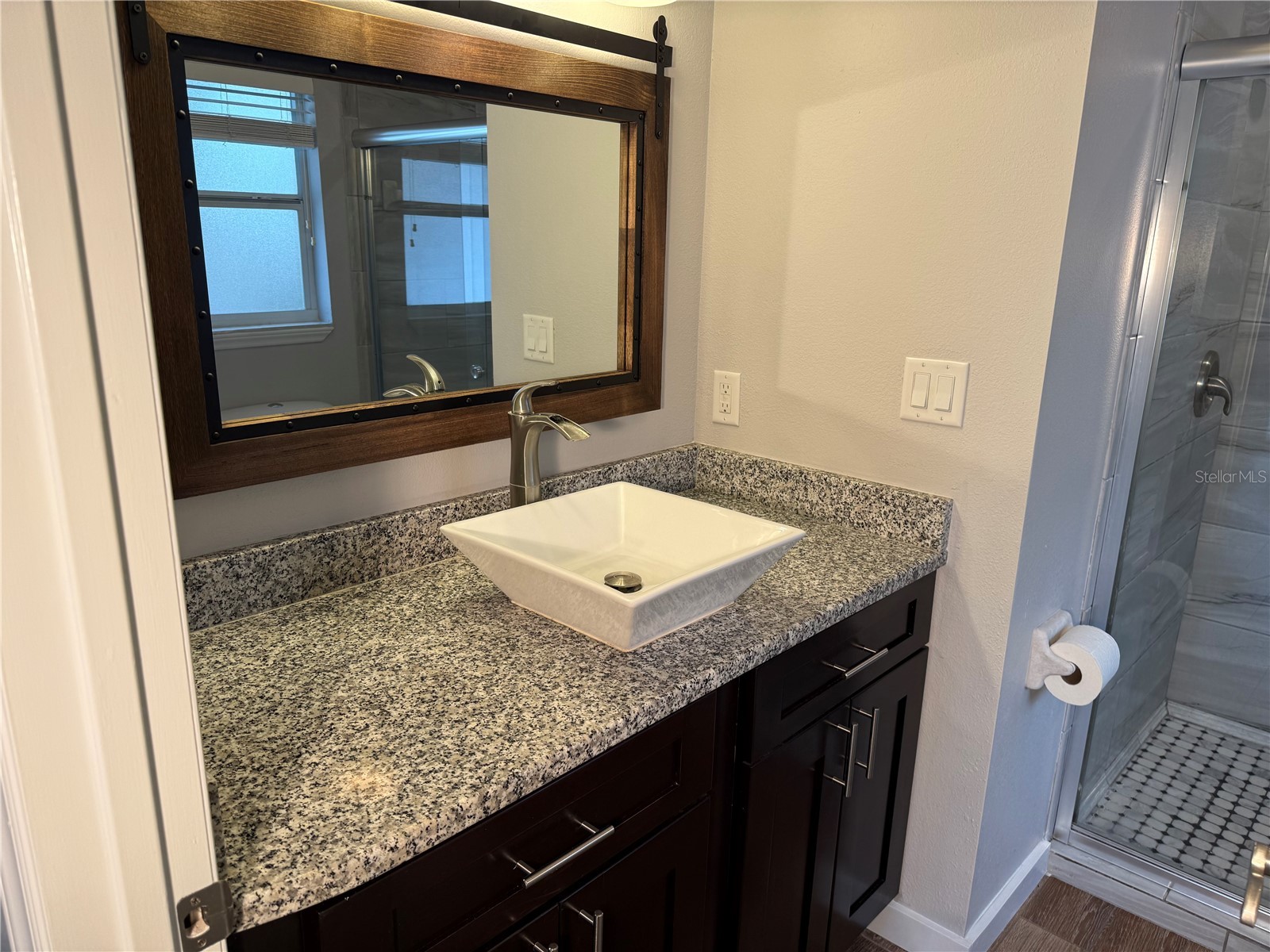 98 Dade Avenue Sarasota FL 34232 TB8491097 image13