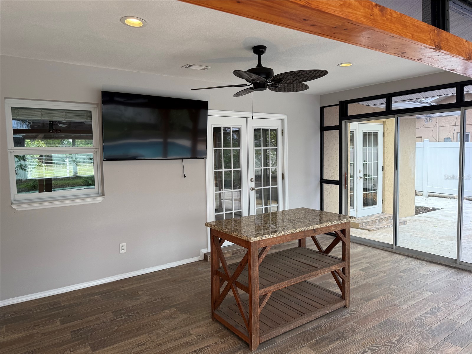 98 Dade Avenue Sarasota FL 34232 TB8491097 image4