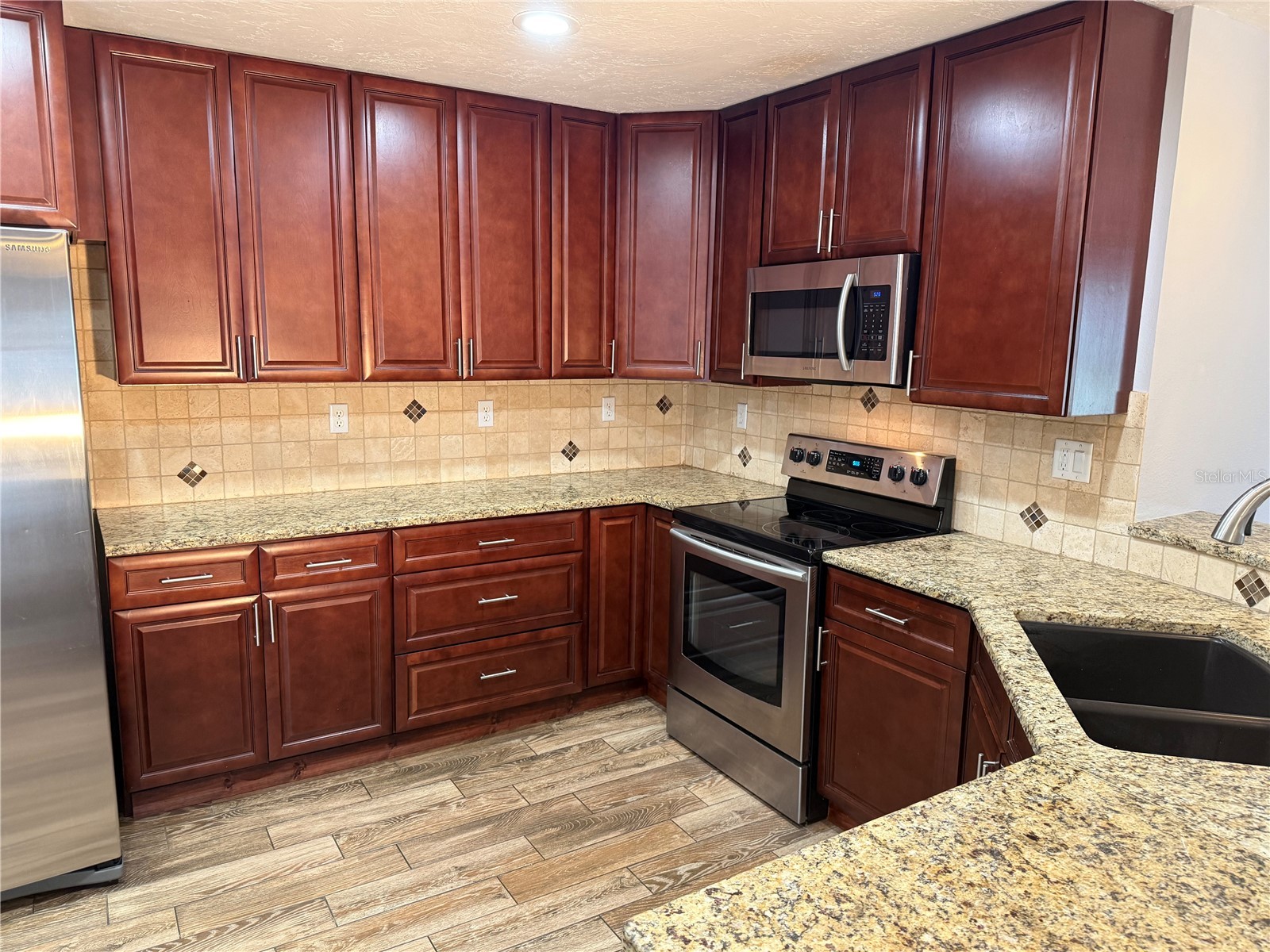 98 Dade Avenue Sarasota FL 34232 TB8491097 image8