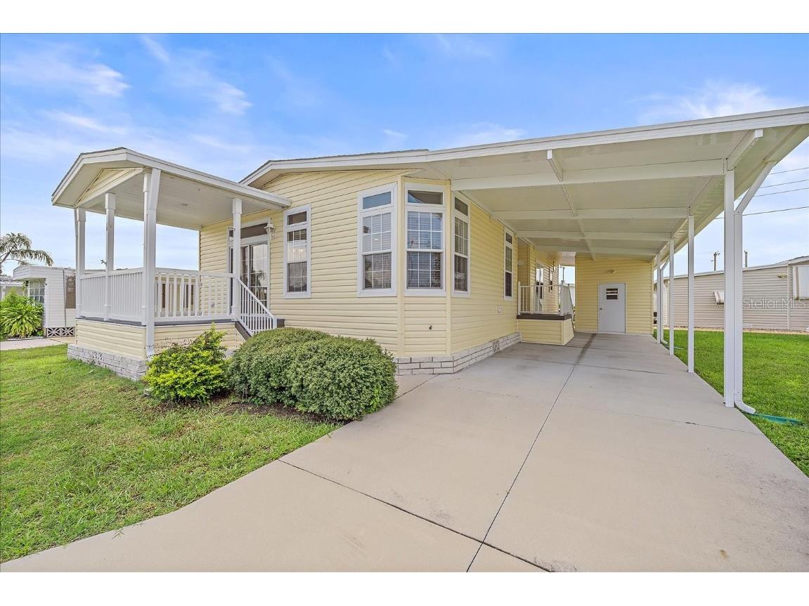 98 Del Rio Drive Palmetto FL 34221 A4619816 image1