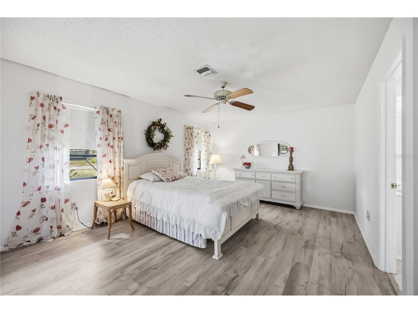 98 Drifting Sands Drive Venice FL 34293 N6144679 image40