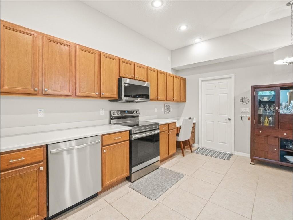 98 S Highland Avenue #102 Tarpon Springs FL 34689 - LAKE TARPON TB8437002 image17