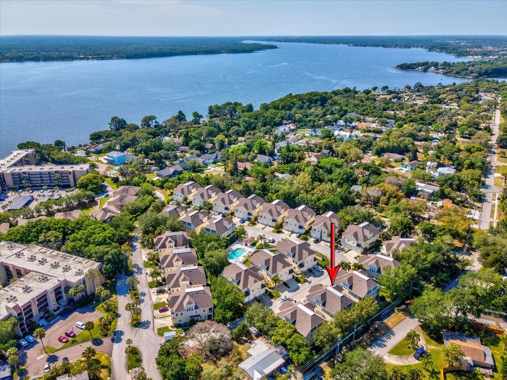 98 S Highland Avenue #1202 Tarpon Springs FL 34689 - LAKE TARPON U8243642 image1