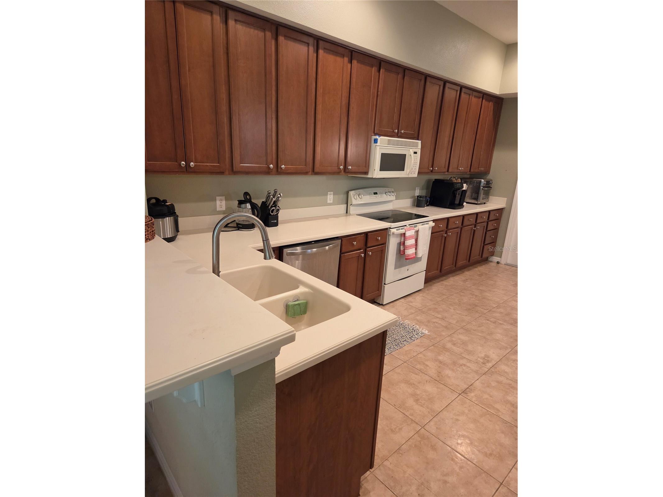 98 S Highland Avenue #2002 Tarpon Springs FL 34689 - LAKE TARPON CLOSE W ACCESS TB8525818 image12