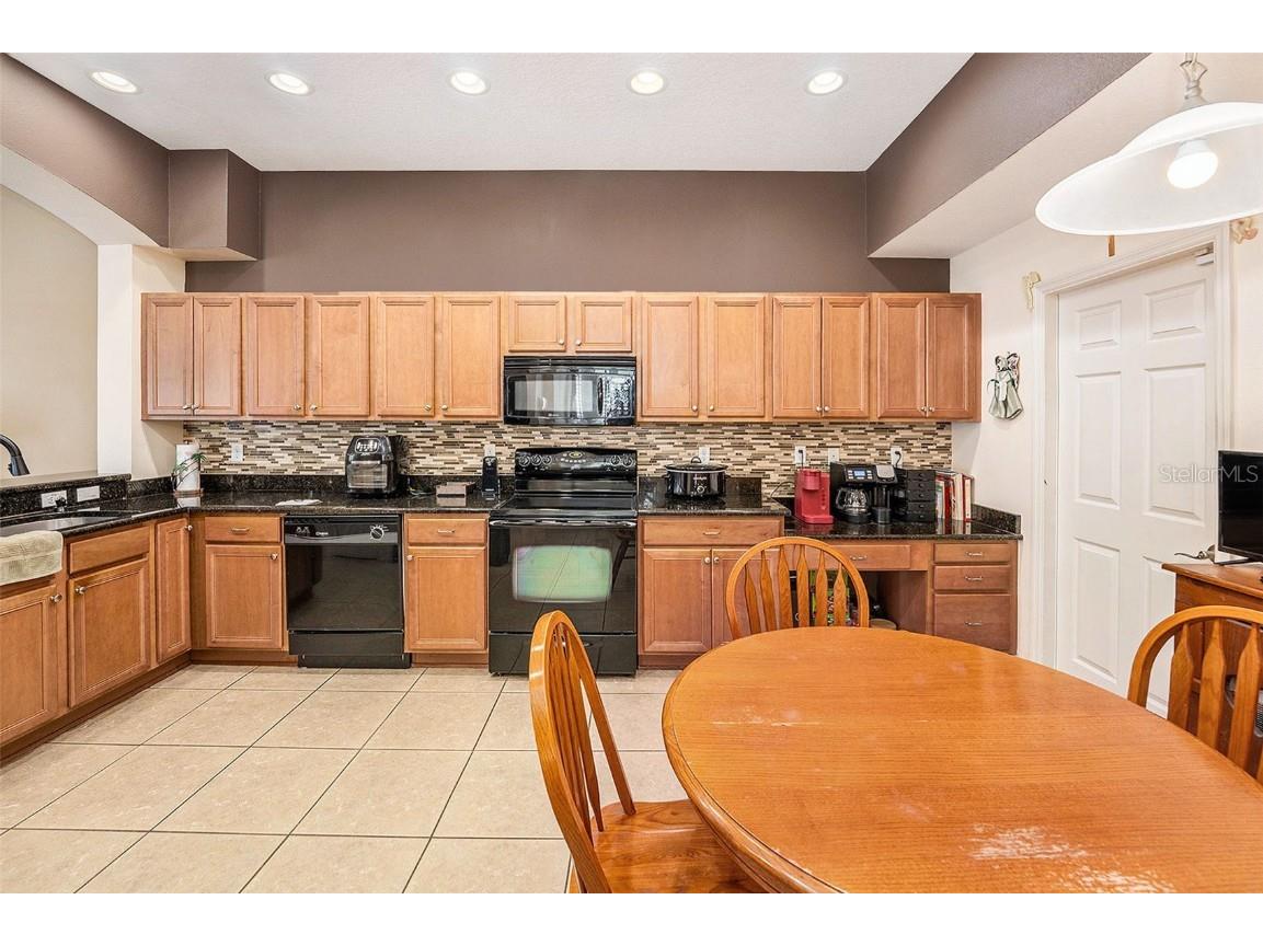 98 S Highland Avenue #2202 Tarpon Springs FL 34689 - LAKE TARPON TB8426039 image3