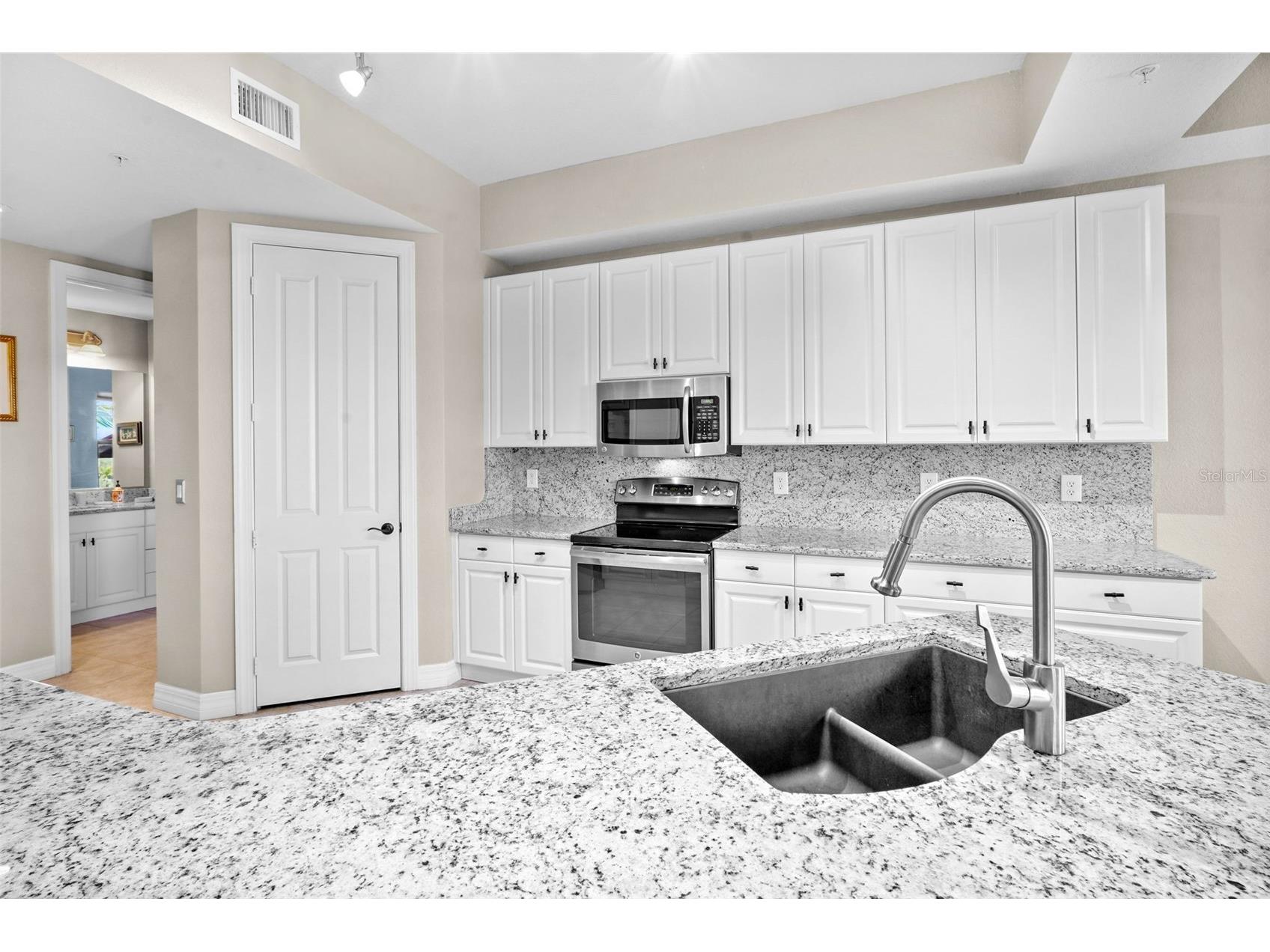 98 Vivante Boulevard #410 Punta Gorda FL 33950 A4692469 image7