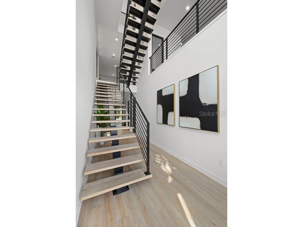 98 W Davis Boulevard Tampa FL 33606 TB8373079 image10