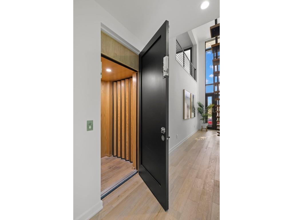 98 W Davis Boulevard Tampa FL 33606 TB8373079 image11