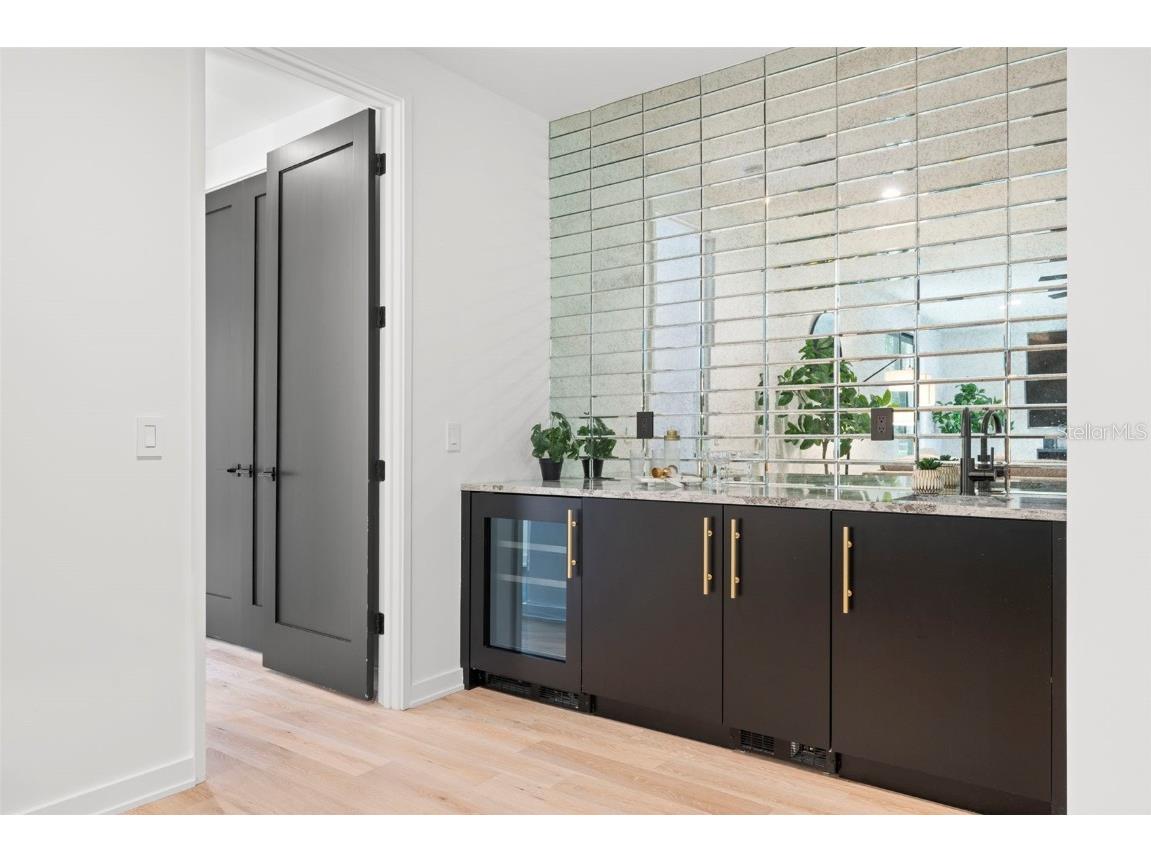 98 W Davis Boulevard Tampa FL 33606 TB8373079 image13