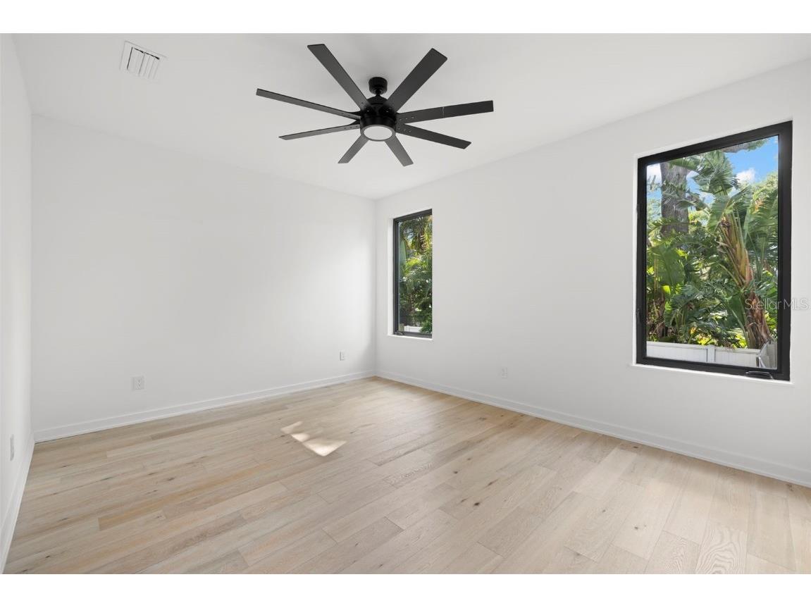 98 W Davis Boulevard Tampa FL 33606 TB8373079 image17