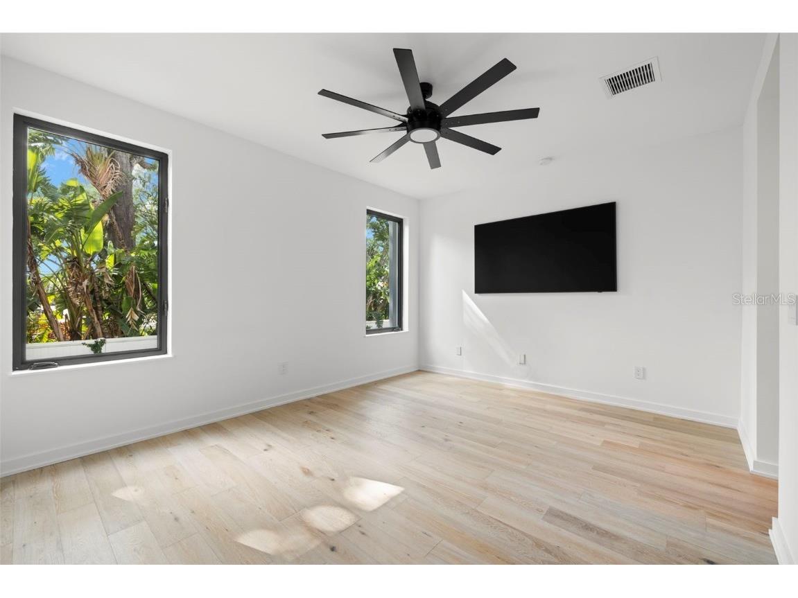 98 W Davis Boulevard Tampa FL 33606 TB8373079 image18