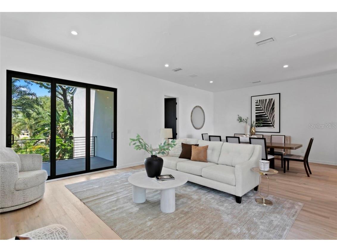 98 W Davis Boulevard Tampa FL 33606 TB8373079 image28