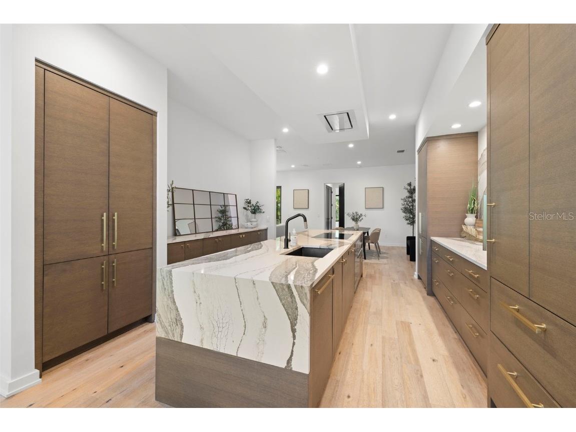 98 W Davis Boulevard Tampa FL 33606 TB8373079 image33