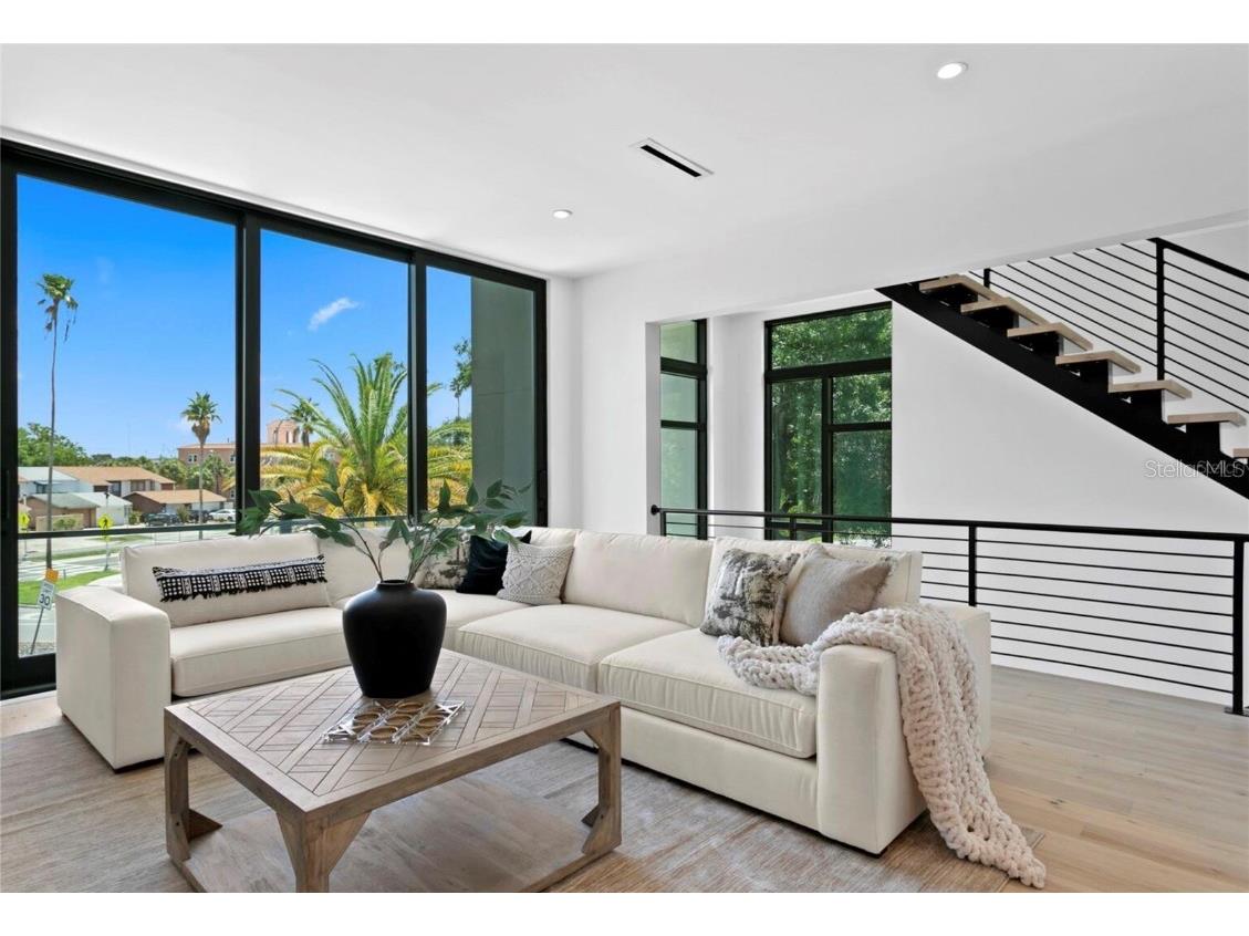 98 W Davis Boulevard Tampa FL 33606 TB8373079 image37