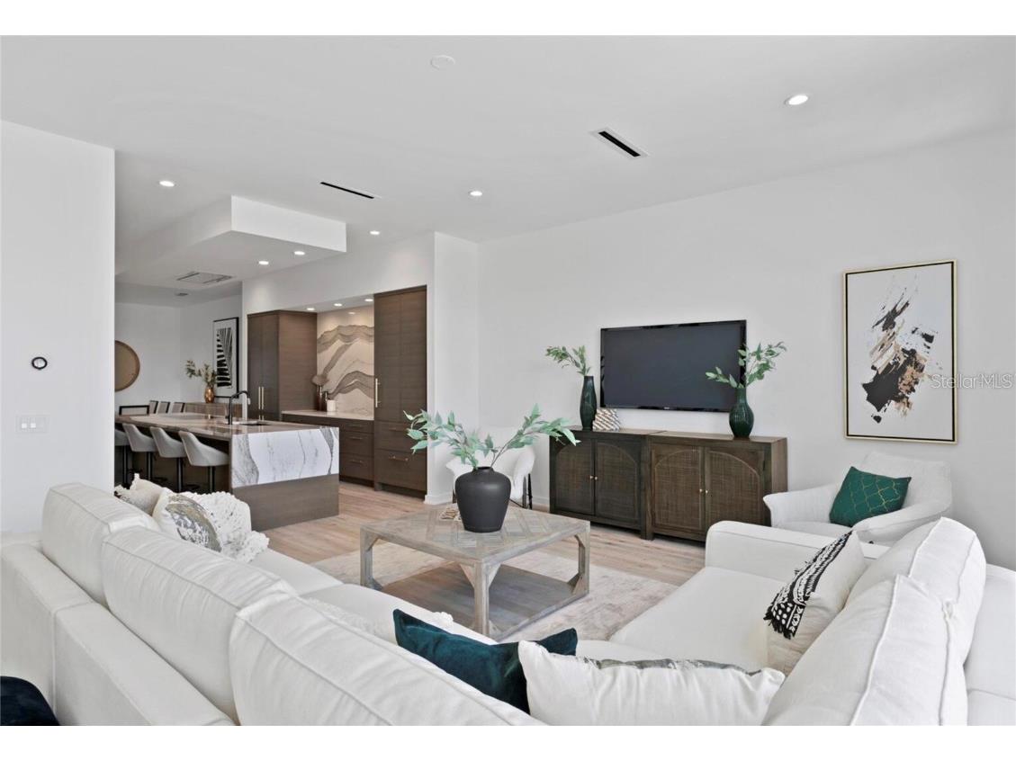 98 W Davis Boulevard Tampa FL 33606 TB8373079 image39