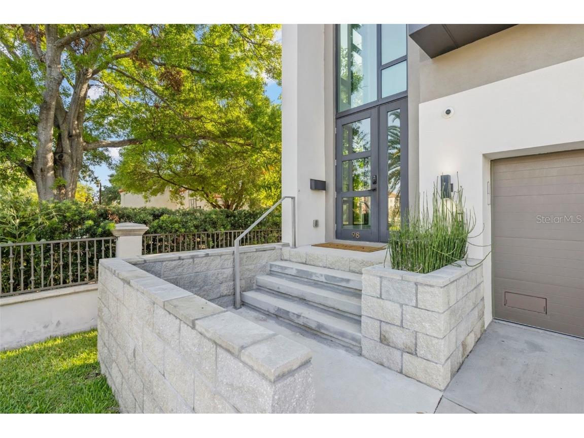 98 W Davis Boulevard Tampa FL 33606 TB8373079 image5