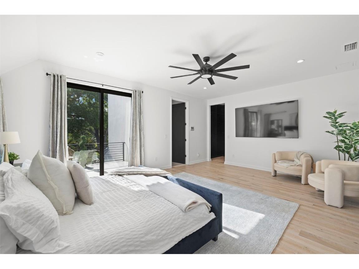 98 W Davis Boulevard Tampa FL 33606 TB8373079 image50