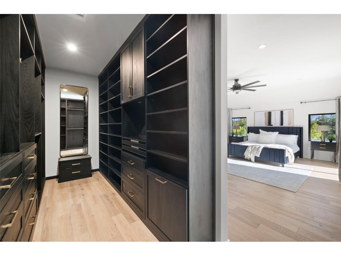 98 W Davis Boulevard Tampa FL 33606 TB8373079 image52