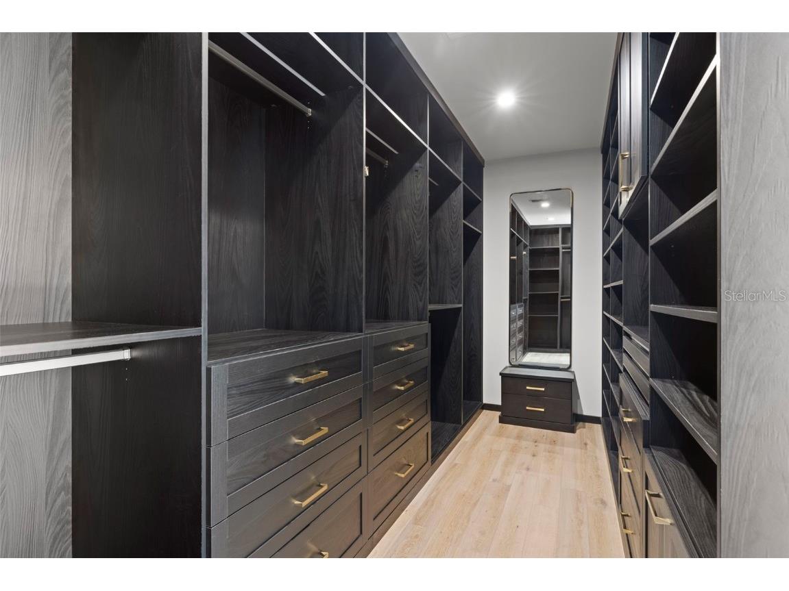 98 W Davis Boulevard Tampa FL 33606 TB8373079 image53