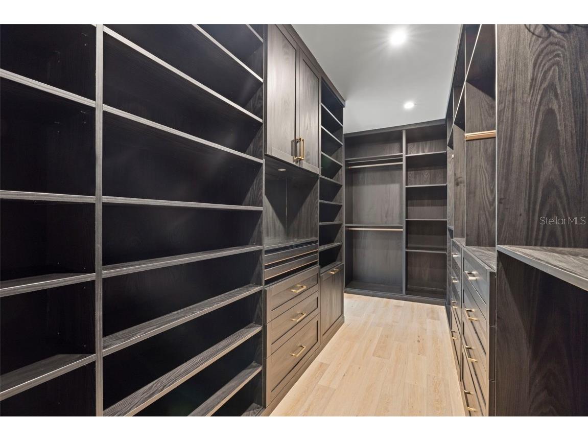 98 W Davis Boulevard Tampa FL 33606 TB8373079 image54