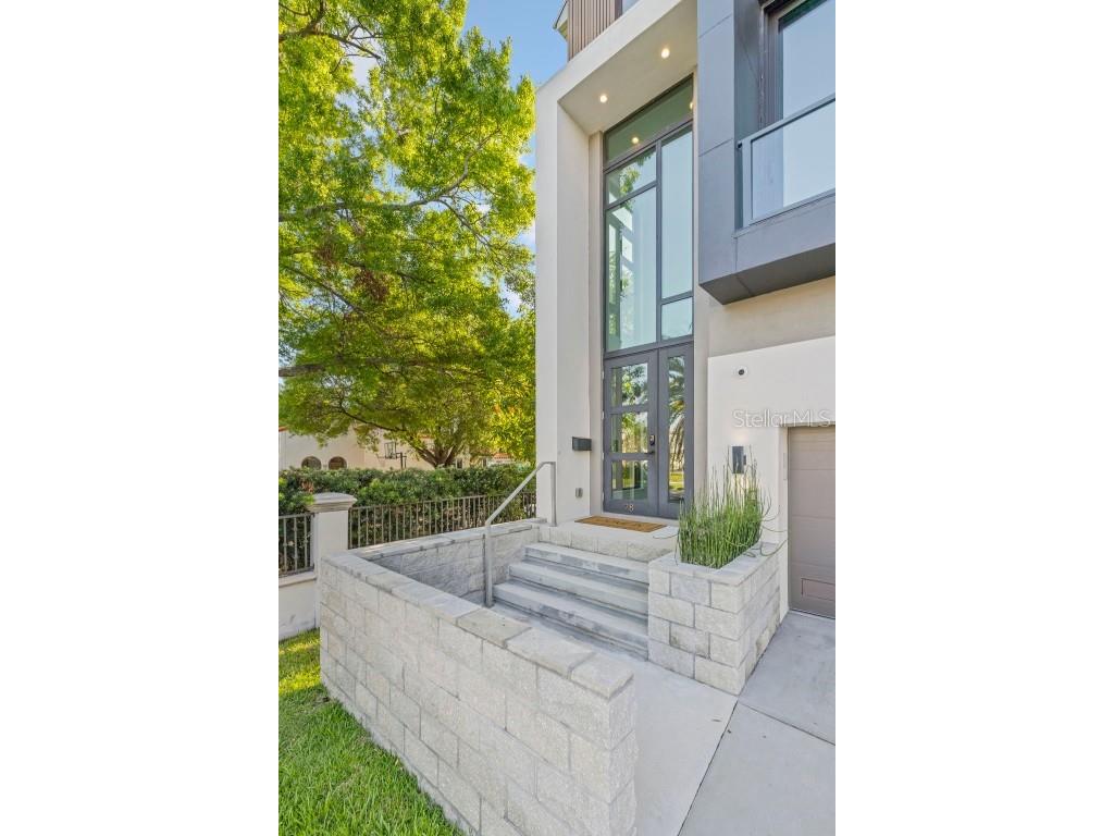 98 W Davis Boulevard Tampa FL 33606 TB8373079 image6