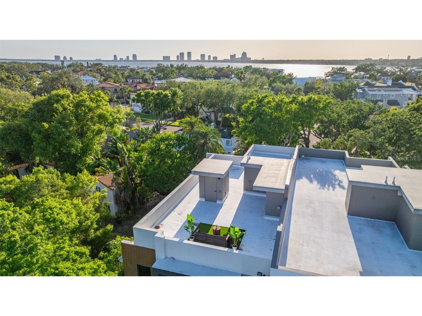 98 W Davis Boulevard Tampa FL 33606 TB8373079 image77