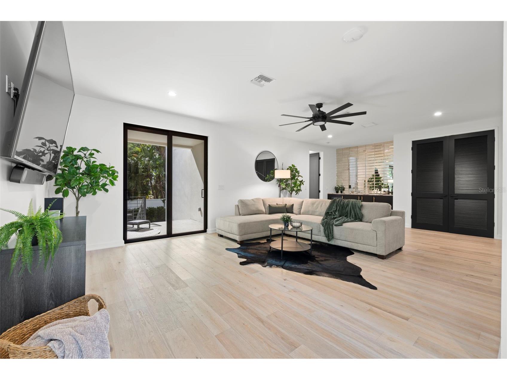 98 W Davis Boulevard Tampa FL 33606 TB8514324 image15
