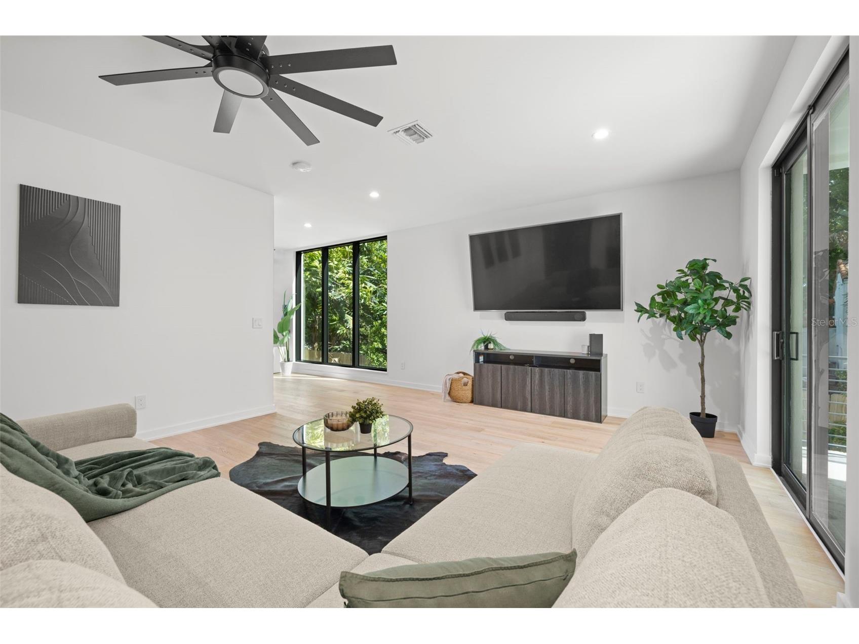 98 W Davis Boulevard Tampa FL 33606 TB8514324 image18
