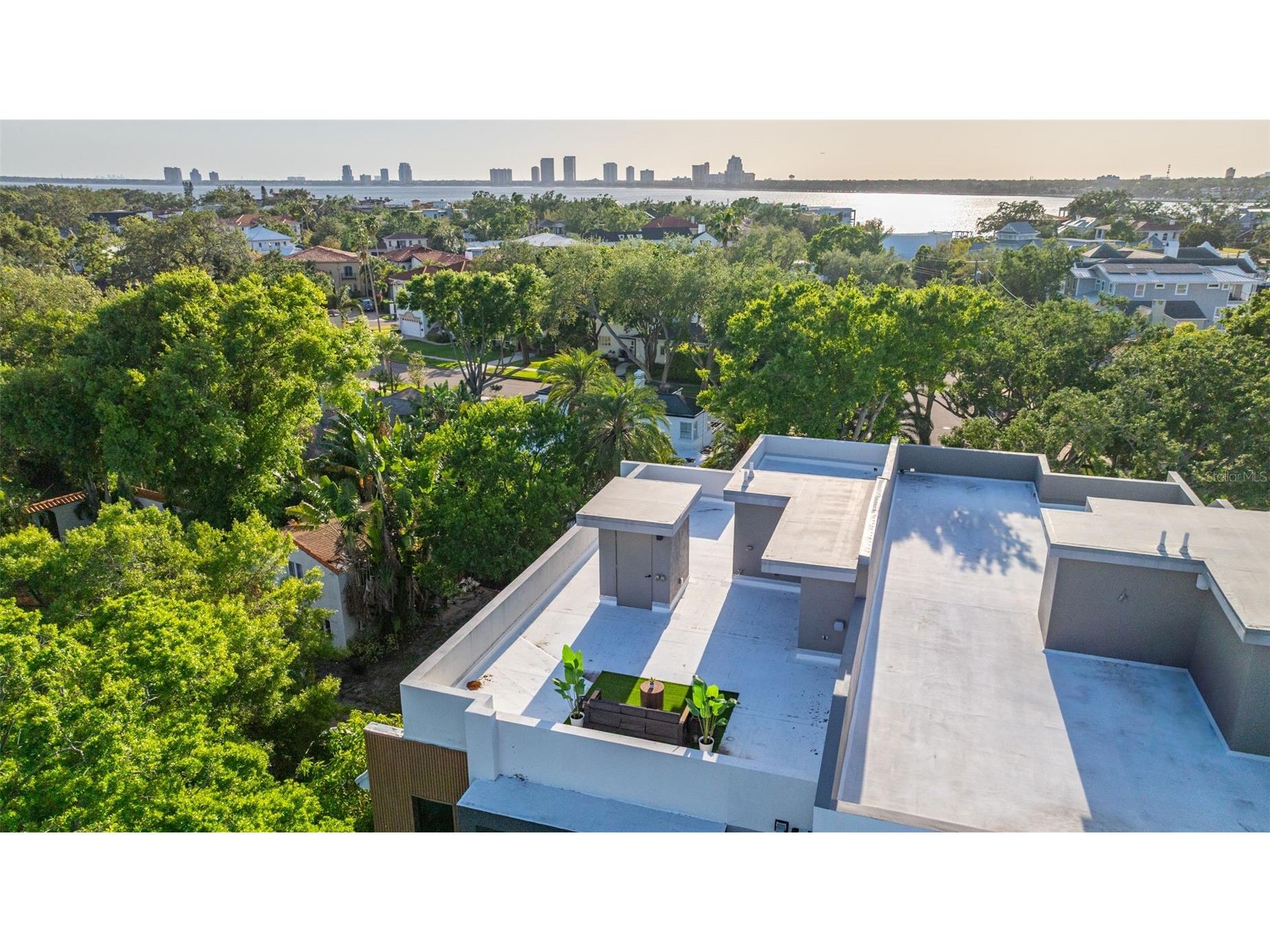 98 W Davis Boulevard Tampa FL 33606 TB8514324 image85