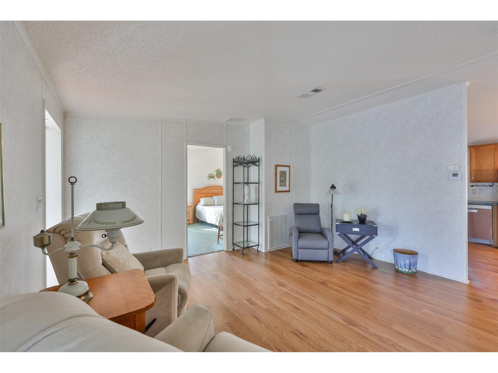 980 7th Street NW #16 Largo FL 33770 TB8476761 image11