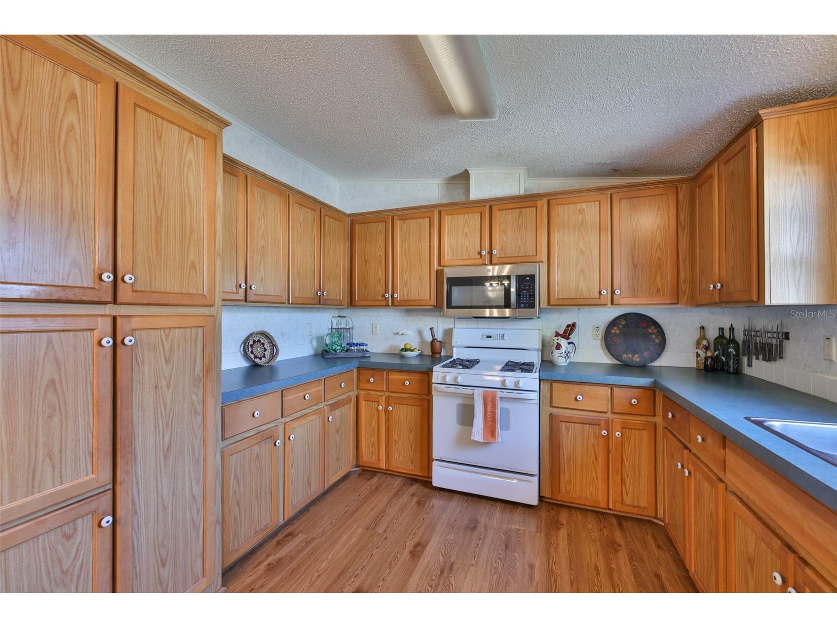 980 7th Street NW #16 Largo FL 33770 TB8476761 image9