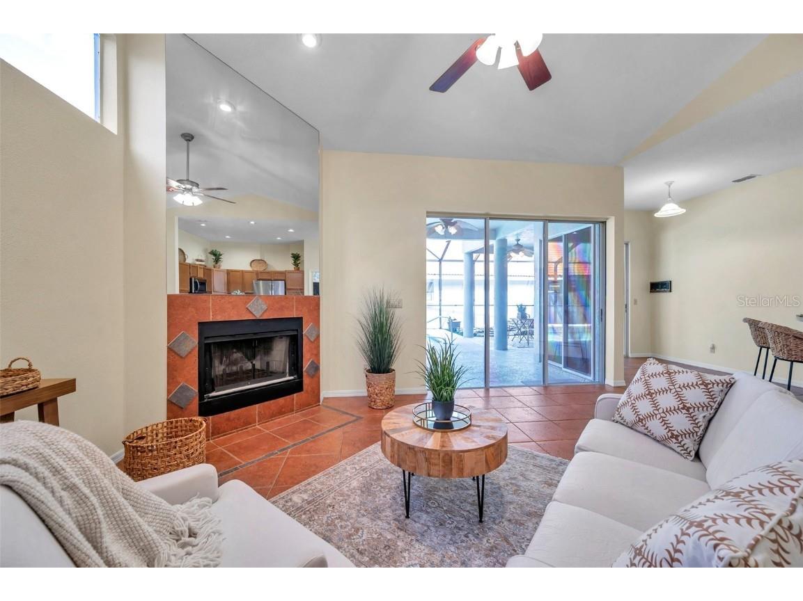 980 Live Oak Avenue NE Saint Petersburg FL 33703 TB8381330 image10