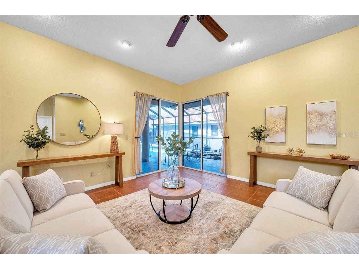 980 Live Oak Avenue NE Saint Petersburg FL 33703 TB8381330 image5