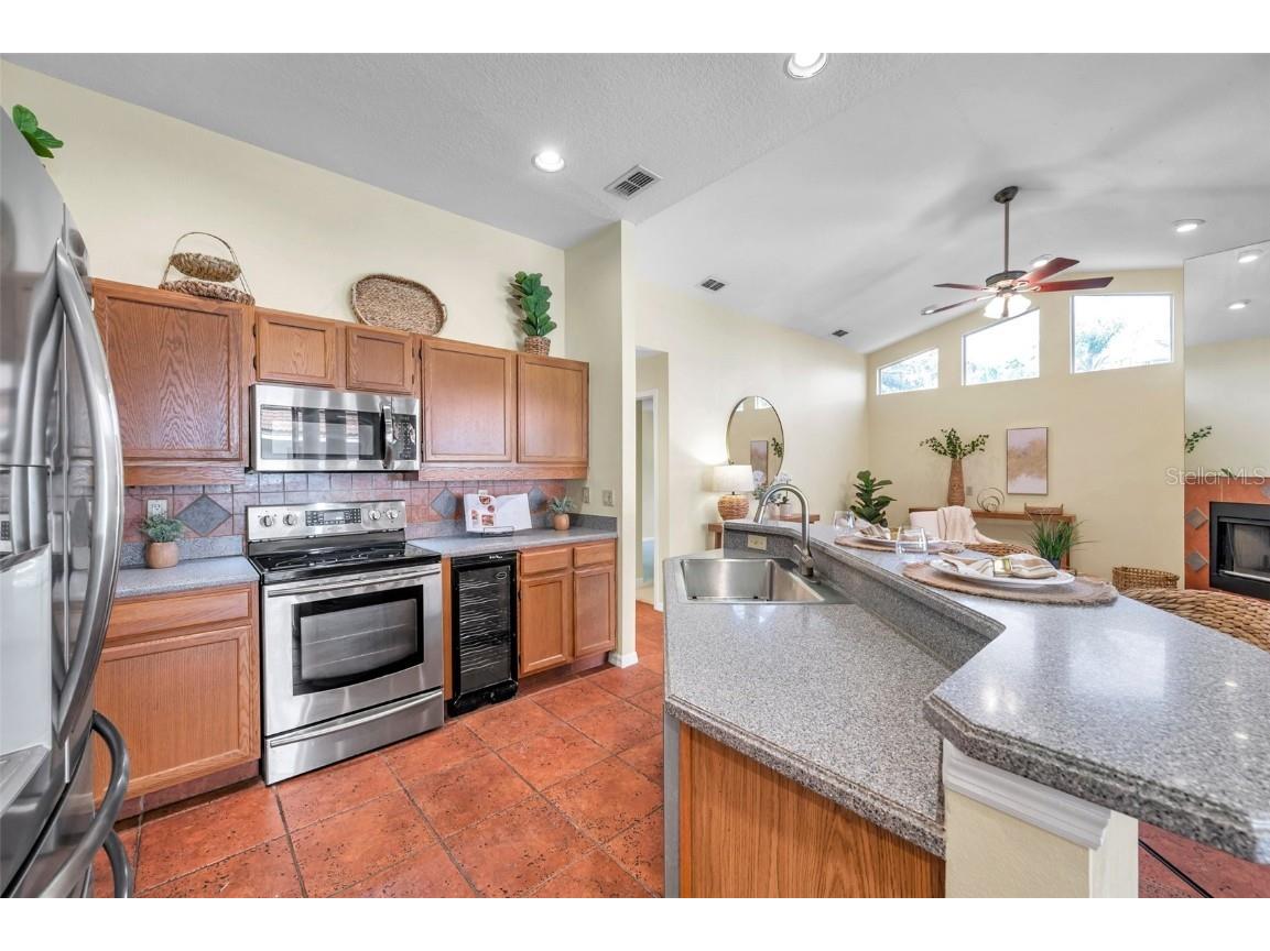 980 Live Oak Avenue NE Saint Petersburg FL 33703 TB8381330 image8