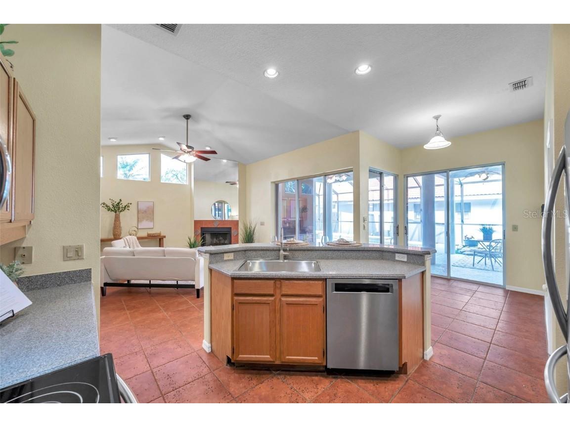 980 Live Oak Avenue NE Saint Petersburg FL 33703 TB8381330 image9