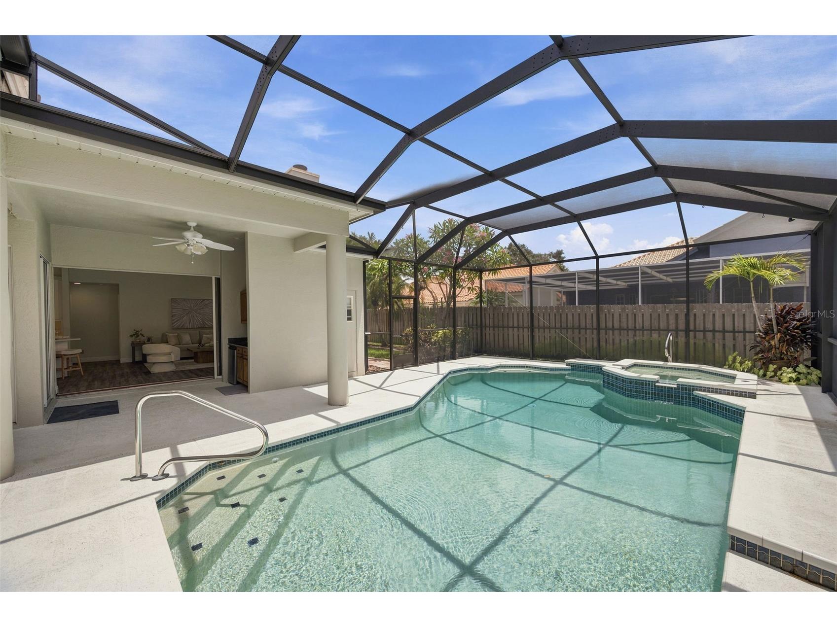 980 Live Oak Avenue NE Saint Petersburg FL 33703 TB8526964 image2