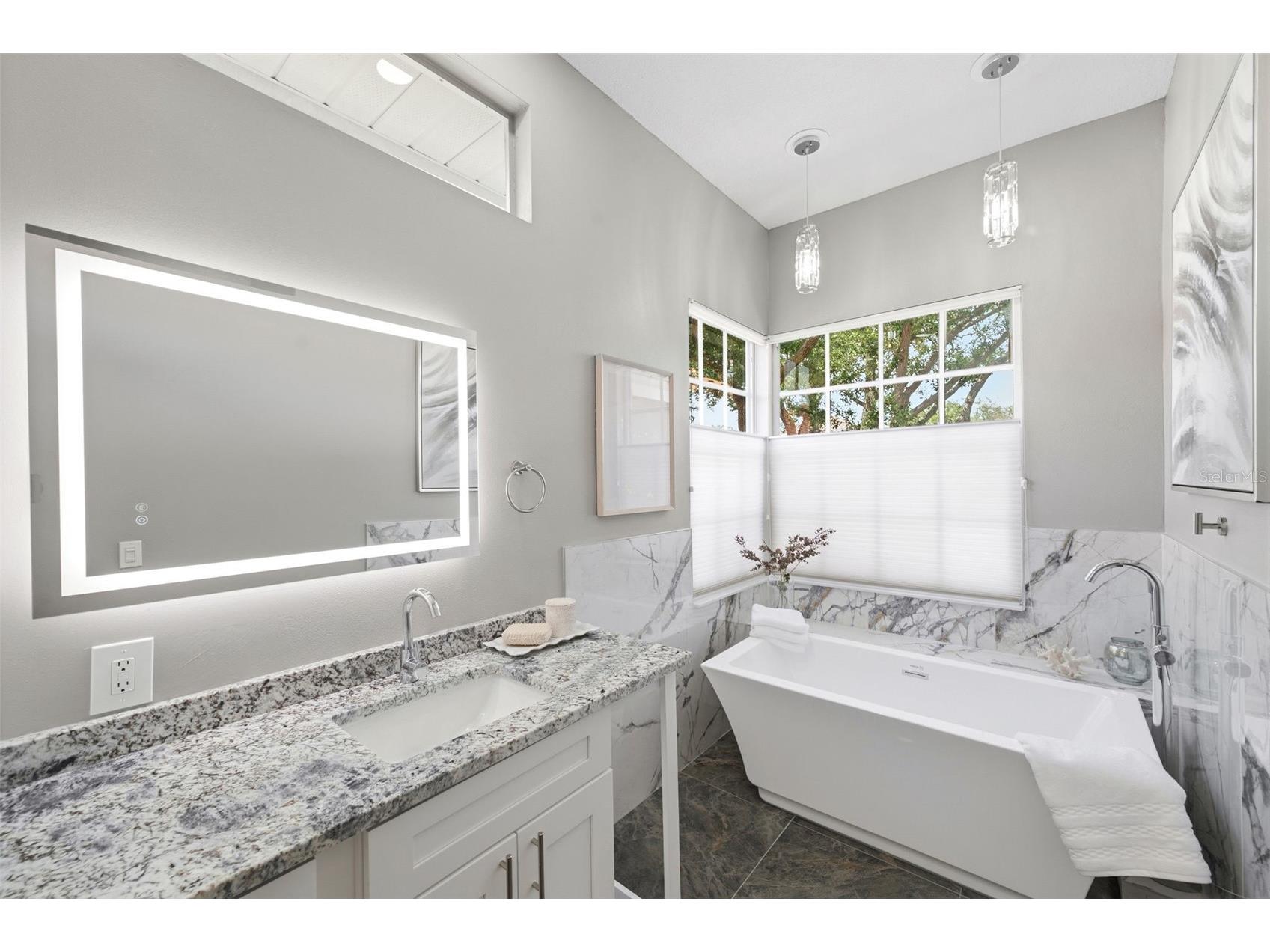 980 Live Oak Avenue NE Saint Petersburg FL 33703 TB8526964 image24